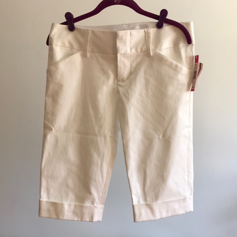 ALICE + OLIVIA white shorts